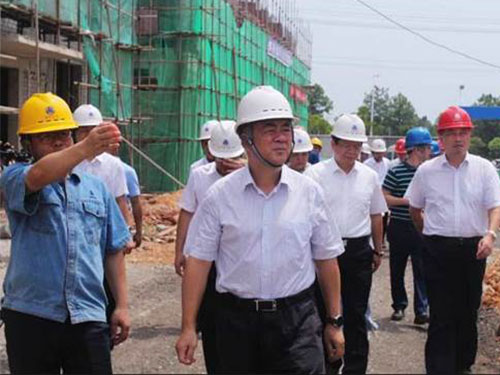 江西省人大常委会党组副书记、副主任 朱虹来88858cc永利官网贵溪化工农药有限公司开展巡河督导